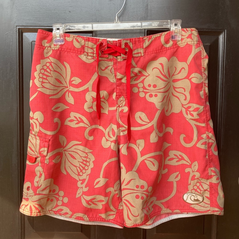QuikSilver Edition Lotus Flower Board Shorts Sz 36